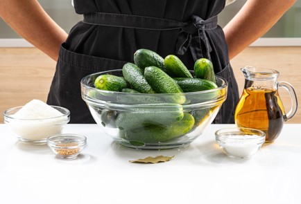 Фото шага рецепта Огурцы пофински на зиму 187084 шаг 1  