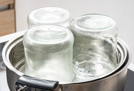 Фото шага рецепта Огурцы пофински на зиму 187084 шаг 2  