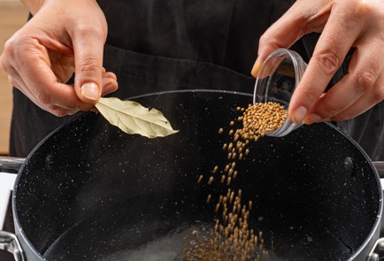 Фото шага рецепта Огурцы пофински на зиму 187084 шаг 5  