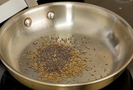 Фото шага рецепта Индийский соус райта 92533 шаг 1  