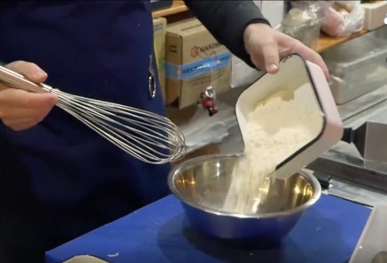 Фото шага рецепта Окономияки в стиле Осаки 139946 шаг 2  