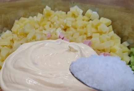 Фото шага рецепта Окрошка без колбасы на курином бульоне 189351 шаг 8  