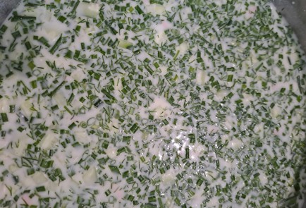 Фото шага рецепта Окрошка без колбасы на курином бульоне 189351 шаг 9  