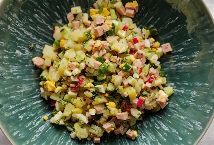 Фото шага рецепта Окрошка на кефире и квасе 173876 шаг 9  