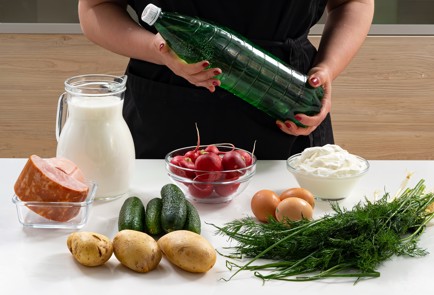 Фото шага рецепта Окрошка на кефире и минералке 173648 шаг 1  