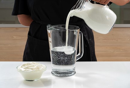 Фото шага рецепта Окрошка на кефире и минералке 173648 шаг 11  