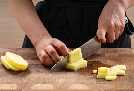 Фото шага рецепта Окрошка на кефире с курицей 189002 шаг 3