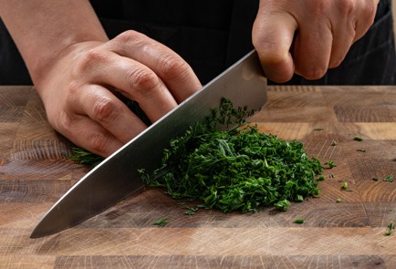 Фото шага рецепта Окрошка на кефире с рыбой 189005 шаг 7  