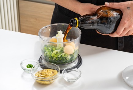 Фото шага рецепта Окрошка на квасе с копченой индейкой 189014 шаг 8  