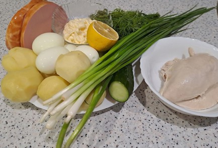 Фото шага рецепта Окрошка на майонезе с лимонным соком 189965 шаг 1  