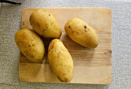 Фото шага рецепта Окрошка на сметане 189360 шаг 1  