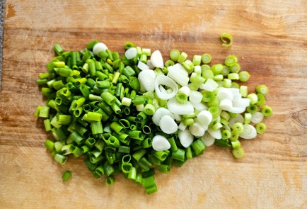 Фото шага рецепта Окрошка на сметане 189360 шаг 5  