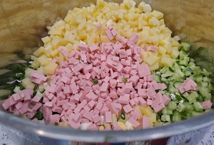 Фото шага рецепта Окрошка с колбасой на картофельном бульоне 189350 шаг 9  