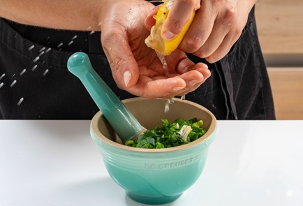 Фото шага рецепта Окрошка с сыром и молодой печеной картошкой 186658 шаг 5  