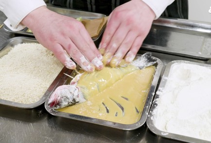 Фото шага рецепта Окунь в панировке 152158 шаг 5  