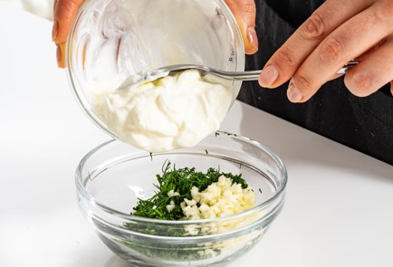 Фото шага рецепта Оладьи из цветной капусты с сыром 186479 шаг 10