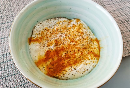 Фото шага рецепта Оладьи из кабачков с чесноком и сметанным соусом 140885 шаг 12  