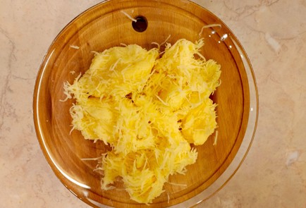 Фото шага рецепта Оладьи из картофеля и цукини с соусом из тунца 187050 шаг 3  