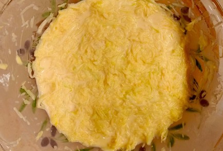 Фото шага рецепта Оладьи из картофеля и цукини с соусом из тунца 187050 шаг 7  