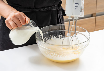 Фото шага рецепта Оладьи из кислого молока с яблочным маслом 189639 шаг 6  