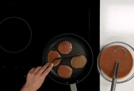 Фото шага рецепта Оладьи из куриной печени 49064 шаг 5