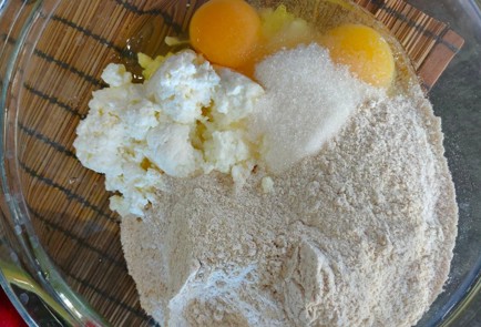 Фото шага рецепта Оладьи из яблок с творогом 174626 шаг 7  