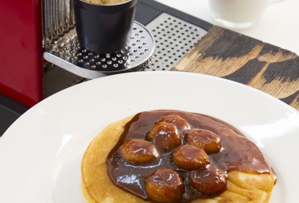 Фото шага рецепта Оладьи на кефире с фруктами 37515 шаг 6  