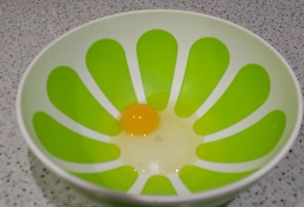 Фото шага рецепта Оладьи на кефире 189973 шаг 3  