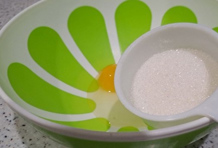 Фото шага рецепта Оладьи на кефире 189973 шаг 4  