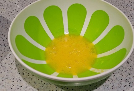 Фото шага рецепта Оладьи на кефире 189973 шаг 5  