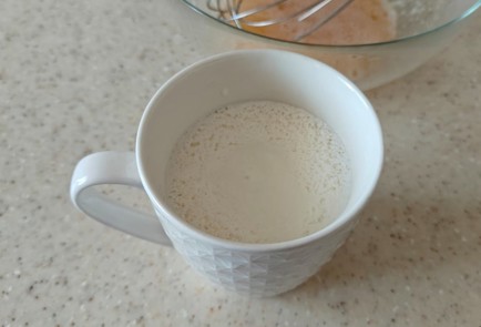 Фото шага рецепта Оладьи на кефире 190231 шаг 5  