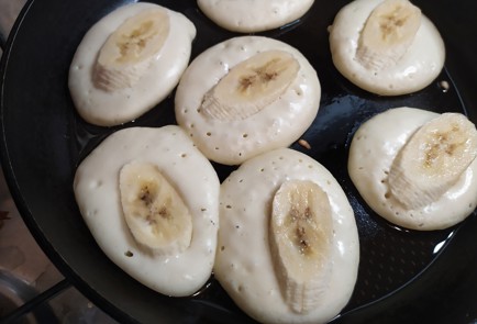 Фото шага рецепта Оладьи с бананом 188857 шаг 11  