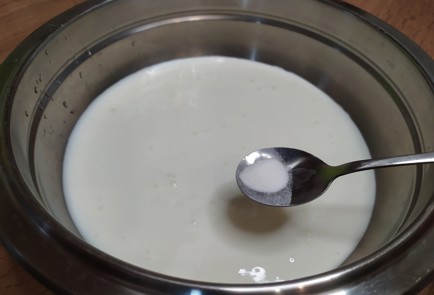 Фото шага рецепта Оладьи с бананом 188857 шаг 3  