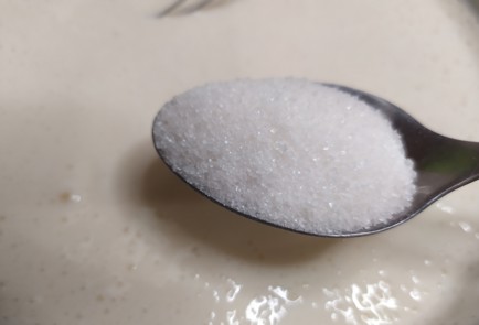 Фото шага рецепта Оладьи с бананом 188857 шаг 4  