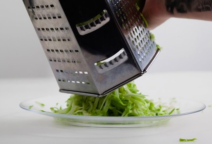 Фото шага рецепта Оладьи с кабачками и красной икрой 80087 шаг 1  