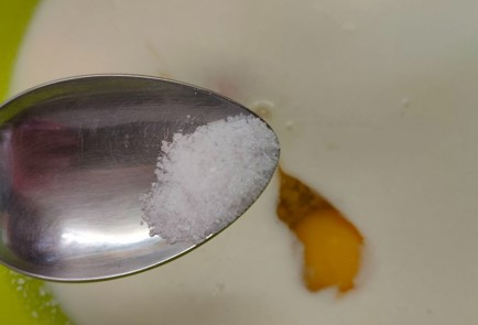 Фото шага рецепта Оладьи с яблоком 188810 шаг 5  