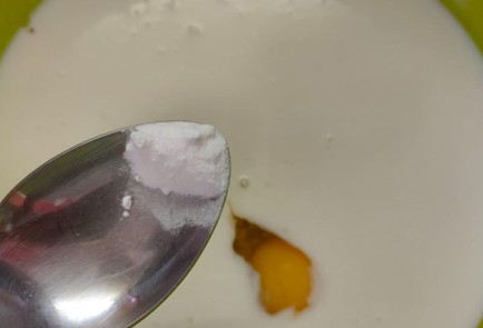 Фото шага рецепта Оладьи с яблоком 188810 шаг 6  