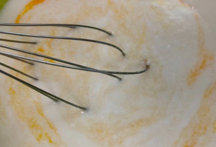 Фото шага рецепта Оладьи с яблоком 188810 шаг 7  