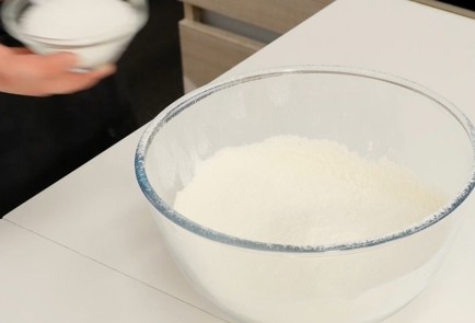 Фото шага рецепта Голландские пончики олиболы 114399 шаг 2  