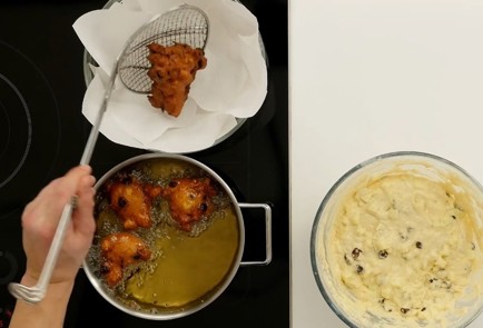 Фото шага рецепта Голландские пончики олиболы 114399 шаг 9  