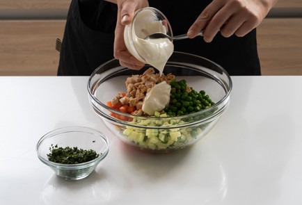 Фото шага рецепта Оливье с пряной курицей 140334 шаг 14  