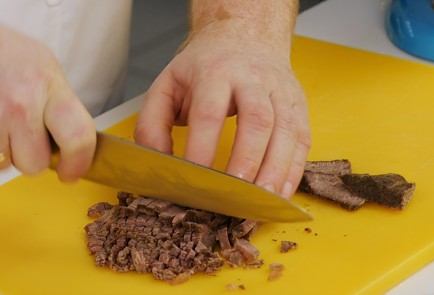 Фото шага рецепта Оливье с раками и желе 91558 шаг 3  