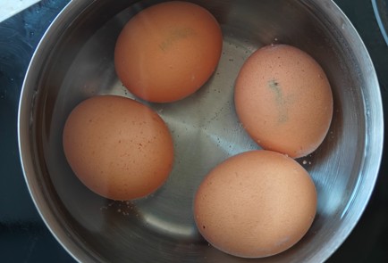 Фото шага рецепта Оливье со свежим огурцом и курицей 175147 шаг 1  