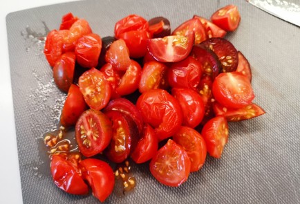 Фото шага рецепта Омлет с грибами 191234 шаг 4