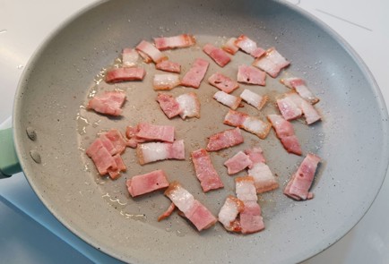 Фото шага рецепта Омлет с грибами 191234 шаг 6