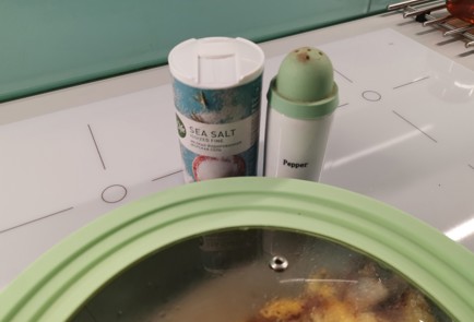 Фото шага рецепта Омлет с грибами 191522 шаг 11  