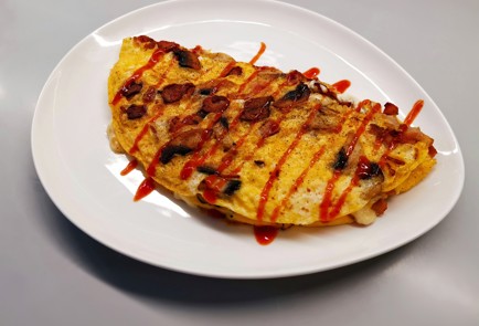 Фото шага рецепта Омлет с грибами 191522 шаг 13  