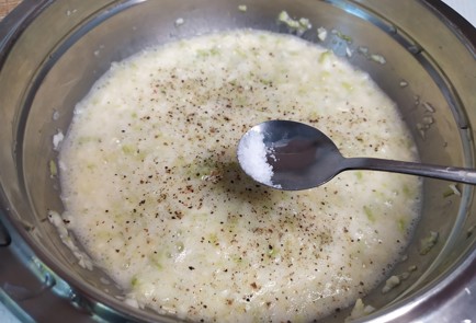 Фото шага рецепта Омлет с кабачком и сыром 190493 шаг 5  