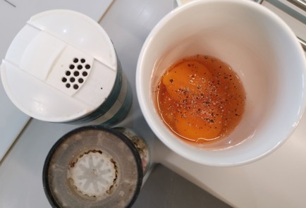 Фото шага рецепта Омлет с сыром рикотта 186558 шаг 1  