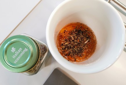 Фото шага рецепта Омлет с сыром рикотта 186558 шаг 2  